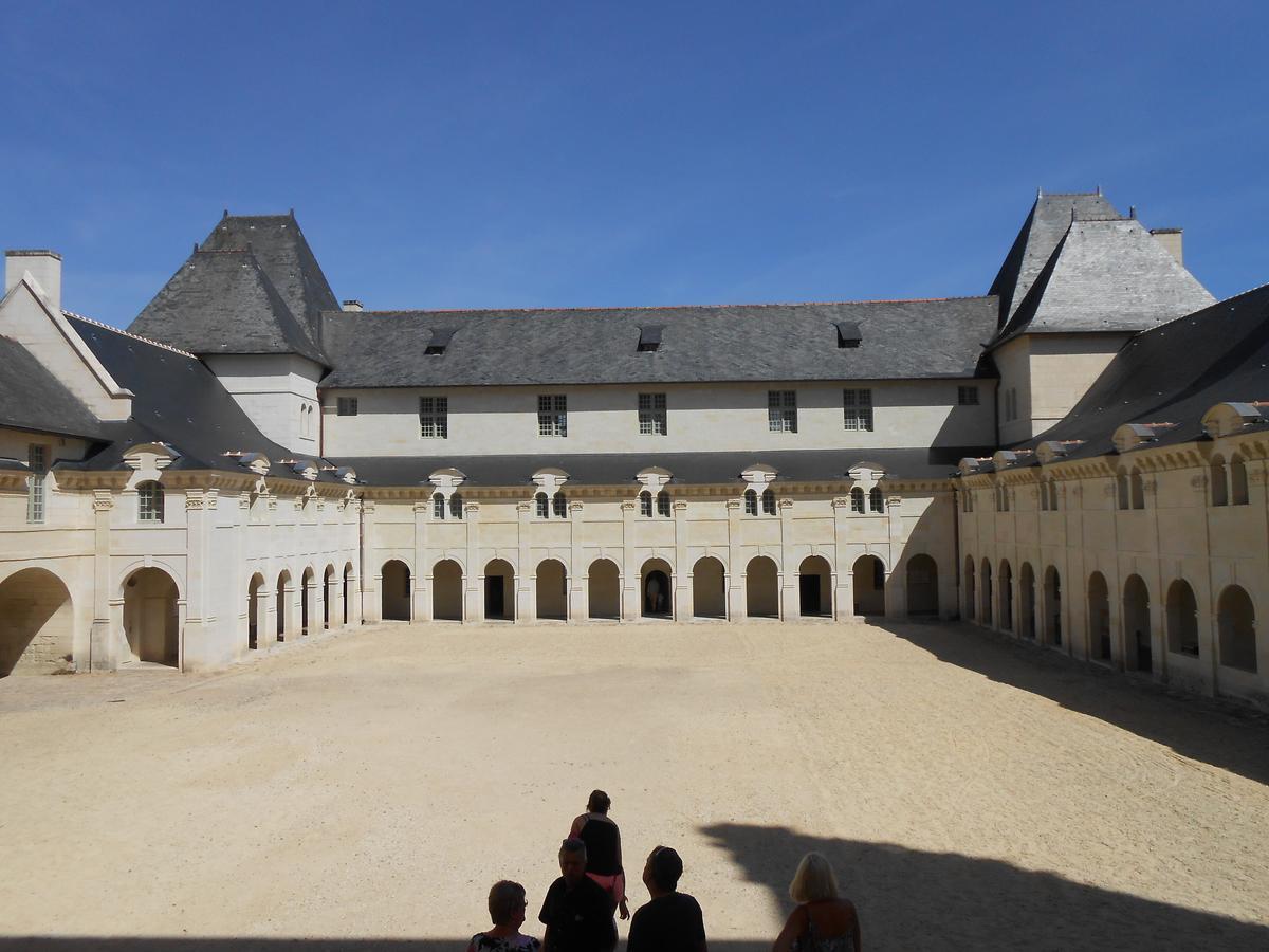 Gite-Civray-De-Touraine Maison De Denise Zewnętrze zdjęcie